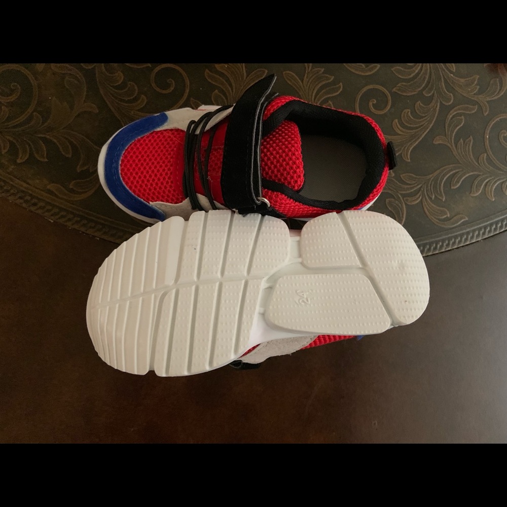 Sneakers - Picture 3 of 3